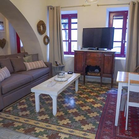Traditional House Of 1898 In The Heart Of Old Town Of Nauplion Buitenkant foto